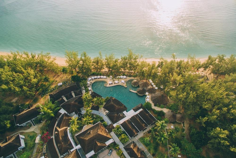 Lux* Saint Gilles Resort Luaran gambar Aerial view of the resort