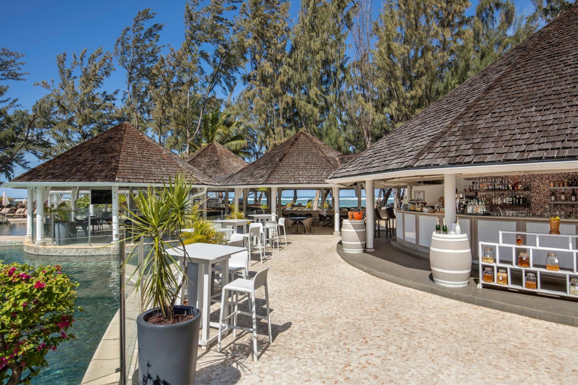 Lux* Saint Gilles Resort Luaran gambar The Beach Club at Sandals South Coast