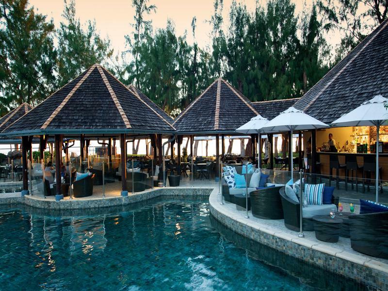 Lux* Saint Gilles Resort Luaran gambar The swimming pool at the resort